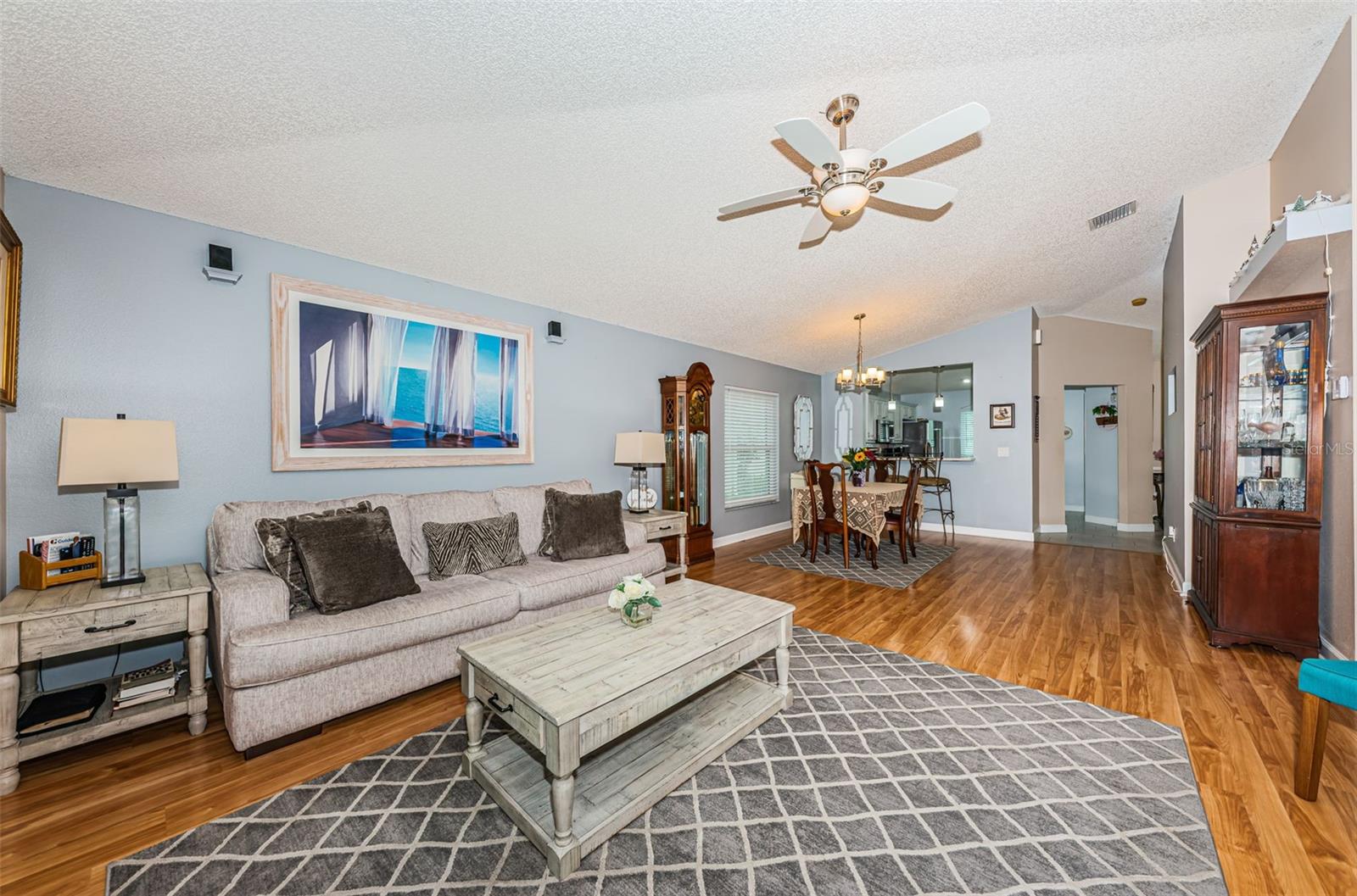 Image 9 of 40 For 10562 Alvarado Court