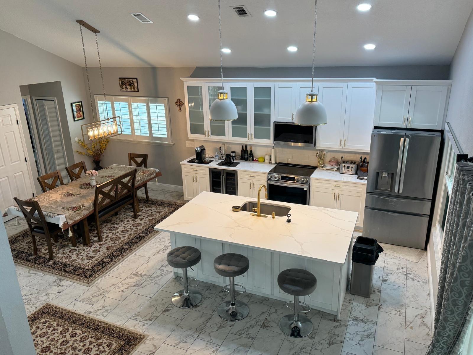 Listing photo id 9 for 5221 Spike Horn Drive