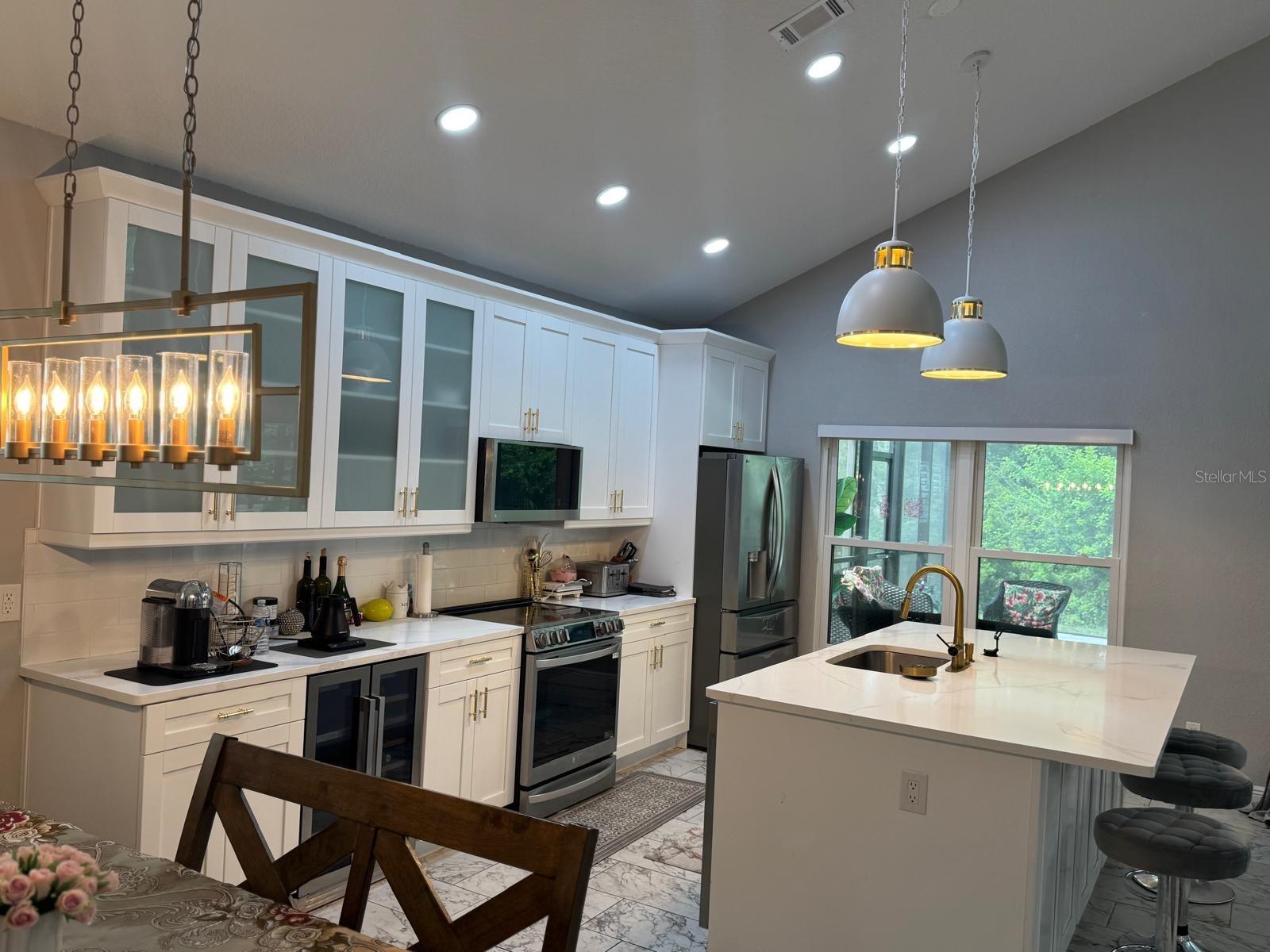 Listing photo id 11 for 5221 Spike Horn Drive