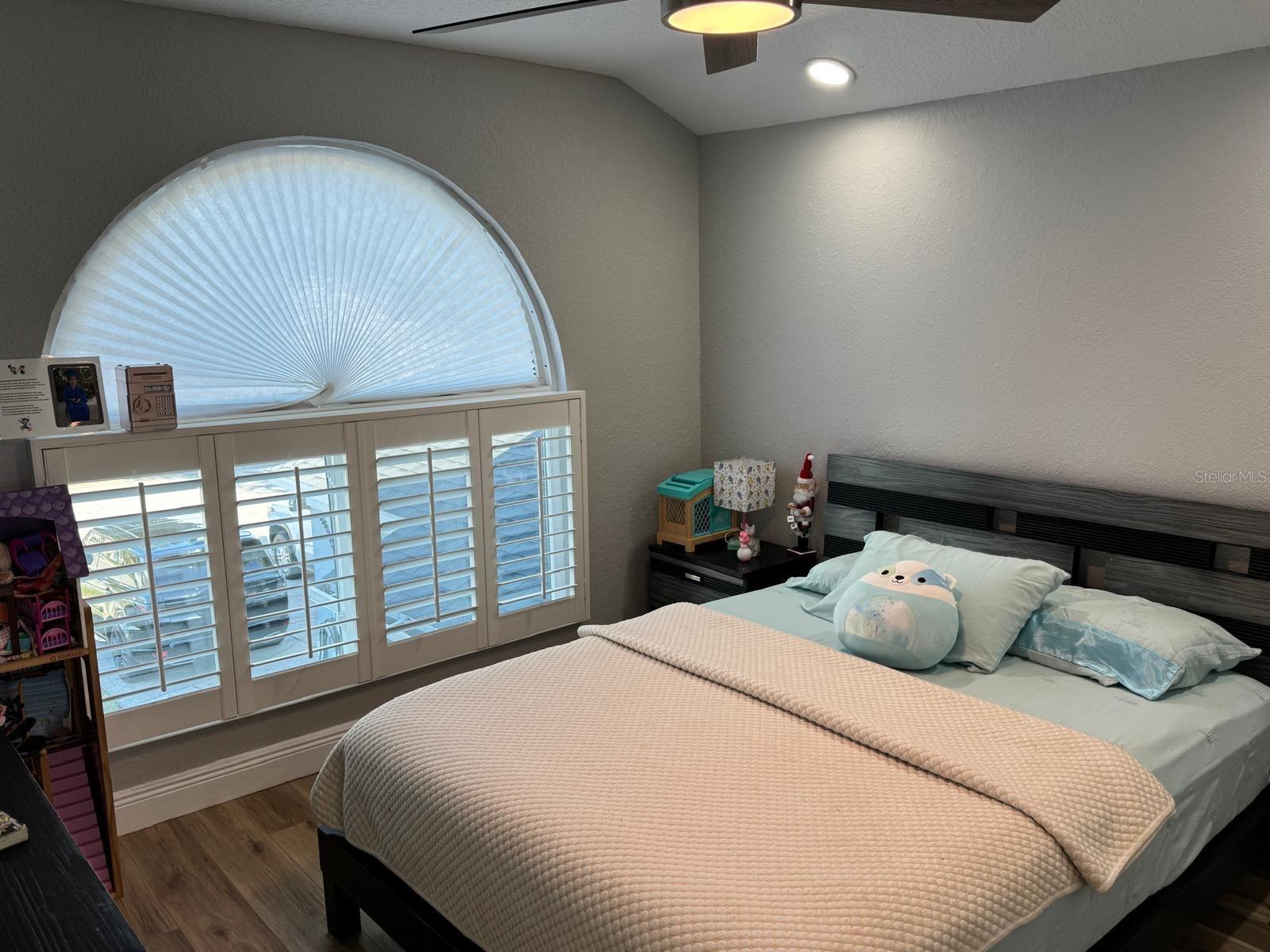 Listing photo id 21 for 5221 Spike Horn Drive