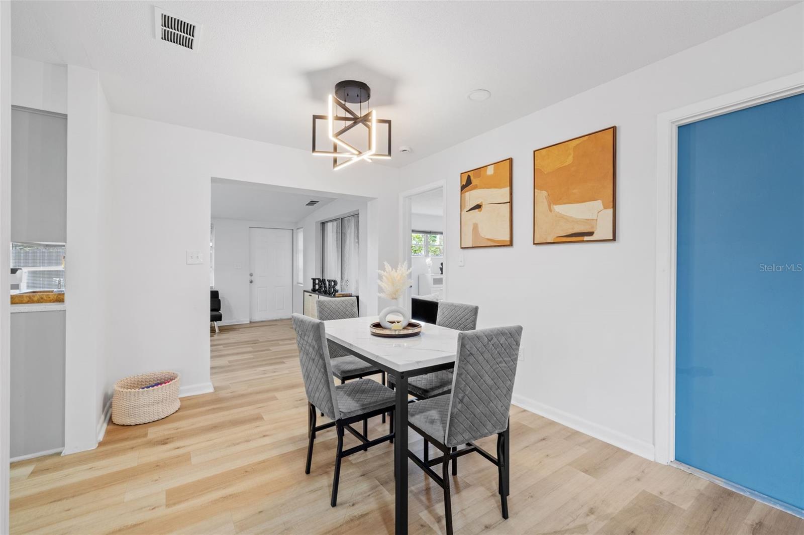 Image 10 of 44 For 2601 Southern Parkway W