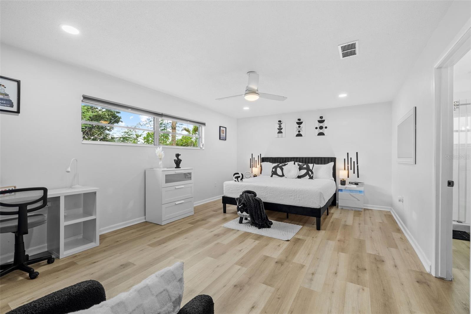 Image 19 of 44 For 2601 Southern Parkway W