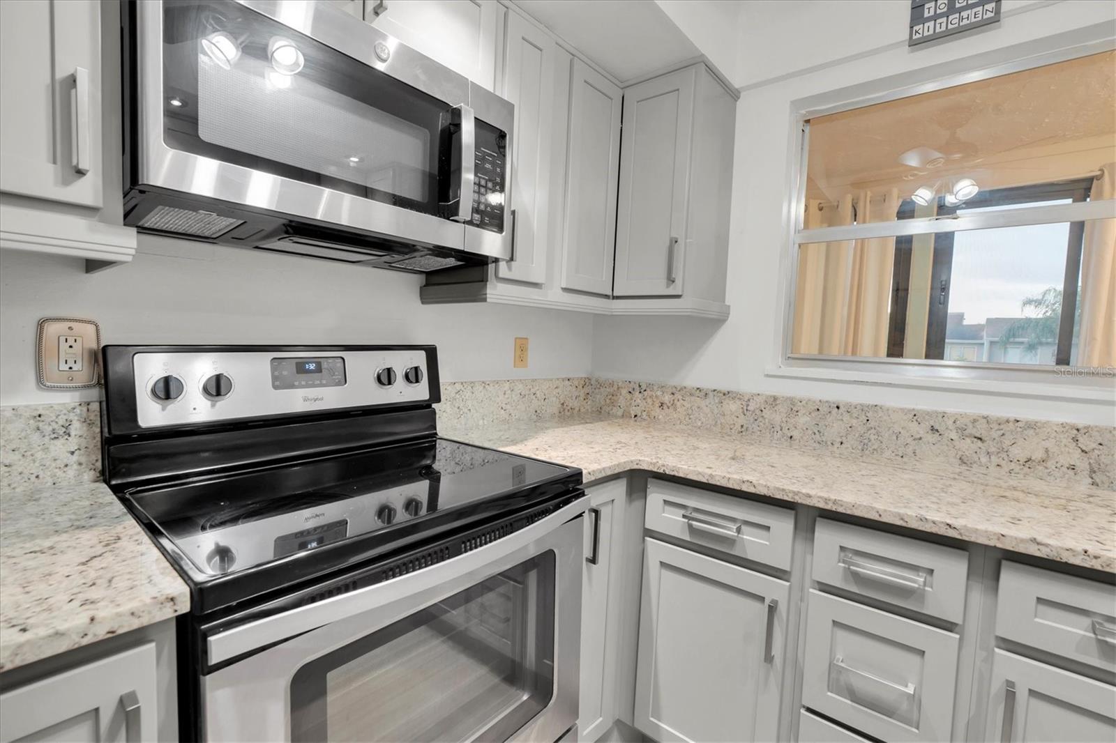 Image 11 of 35 For 602 Windrush Bay Drive 602