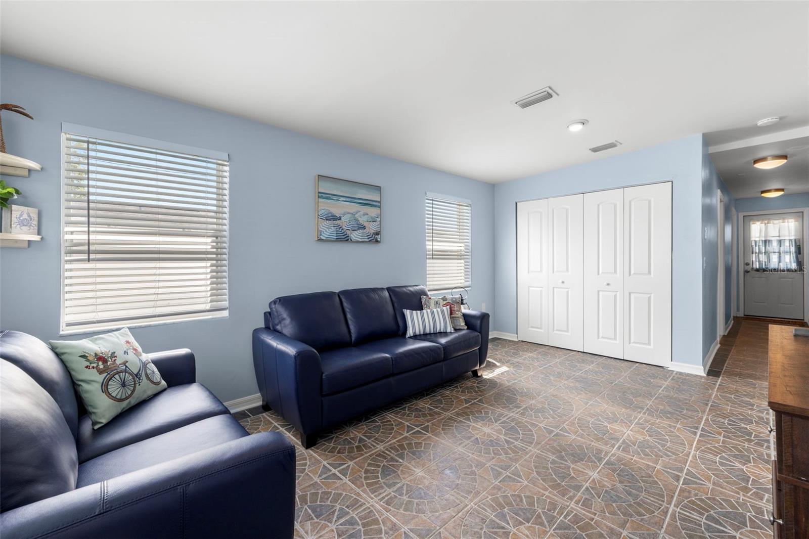 Image 15 of 59 For 2479 Baywood Drive E
