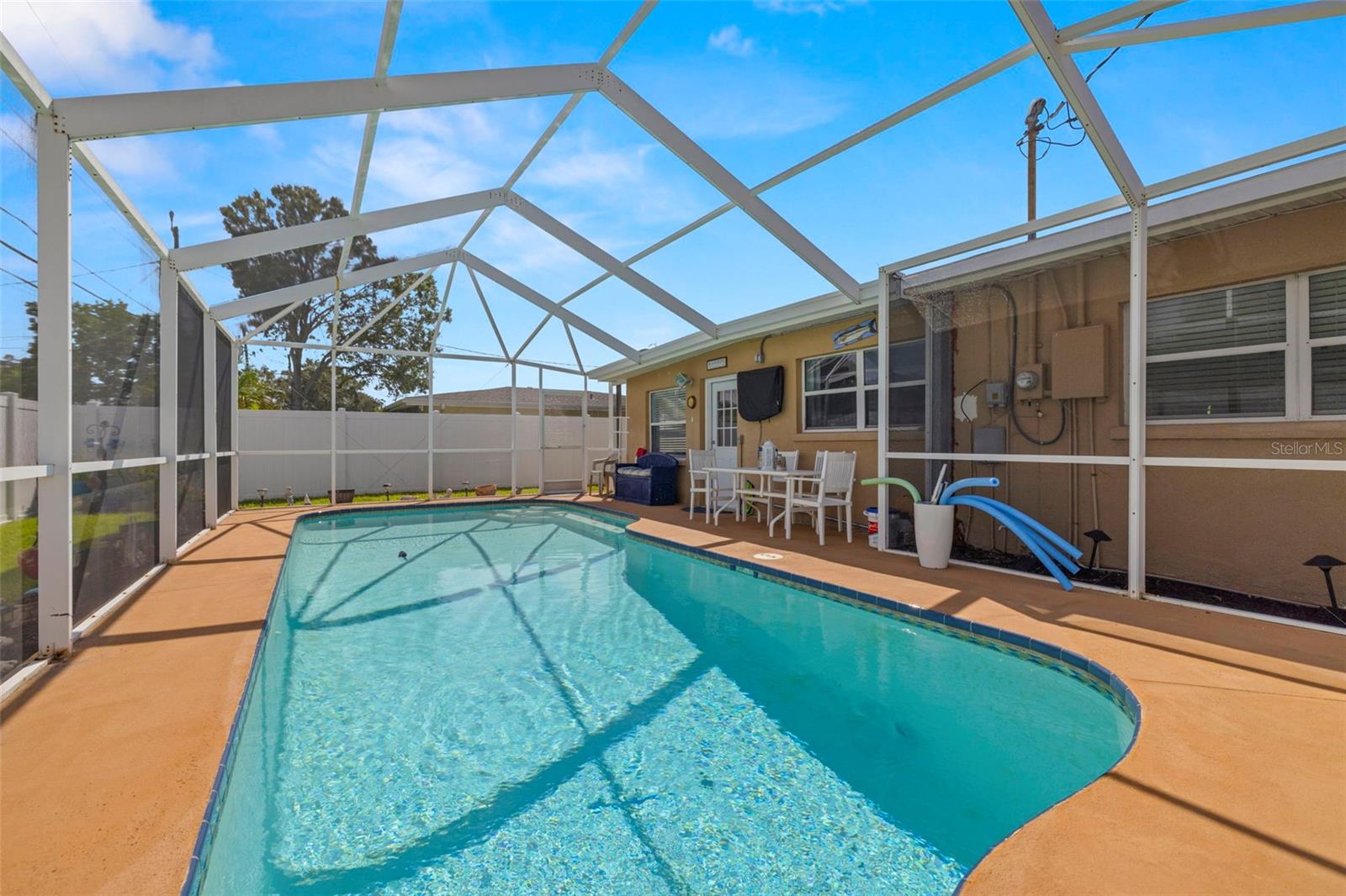 Image 26 of 59 For 2479 Baywood Drive E