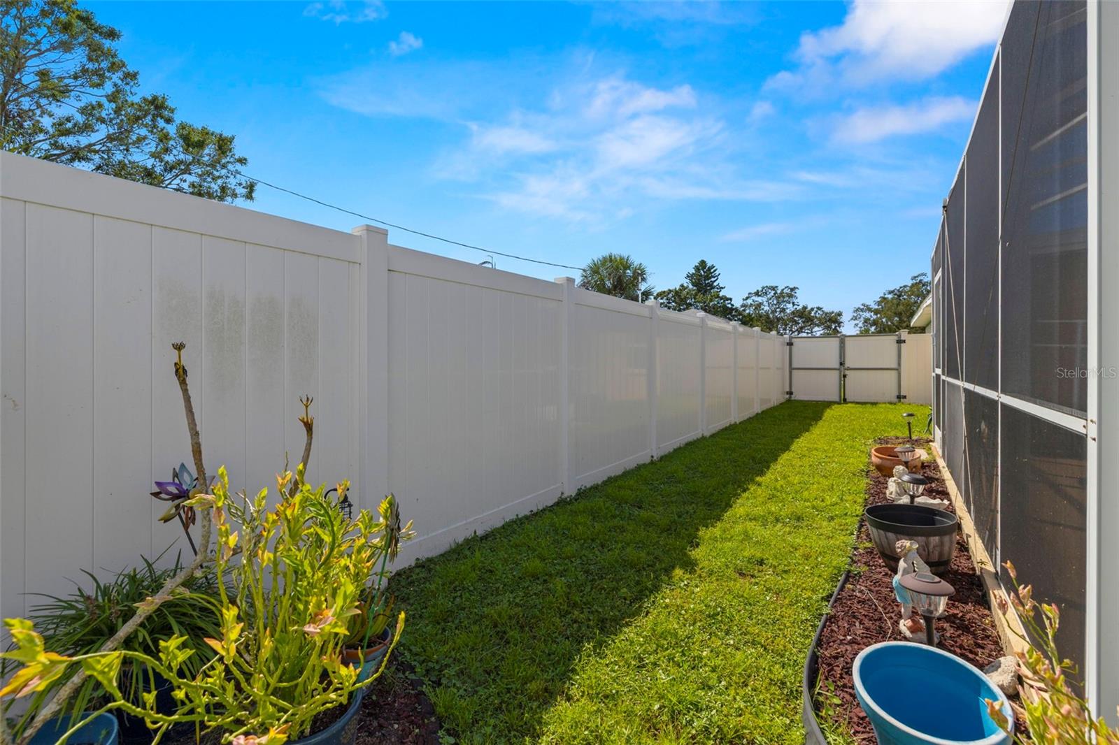 Image 29 of 59 For 2479 Baywood Drive E