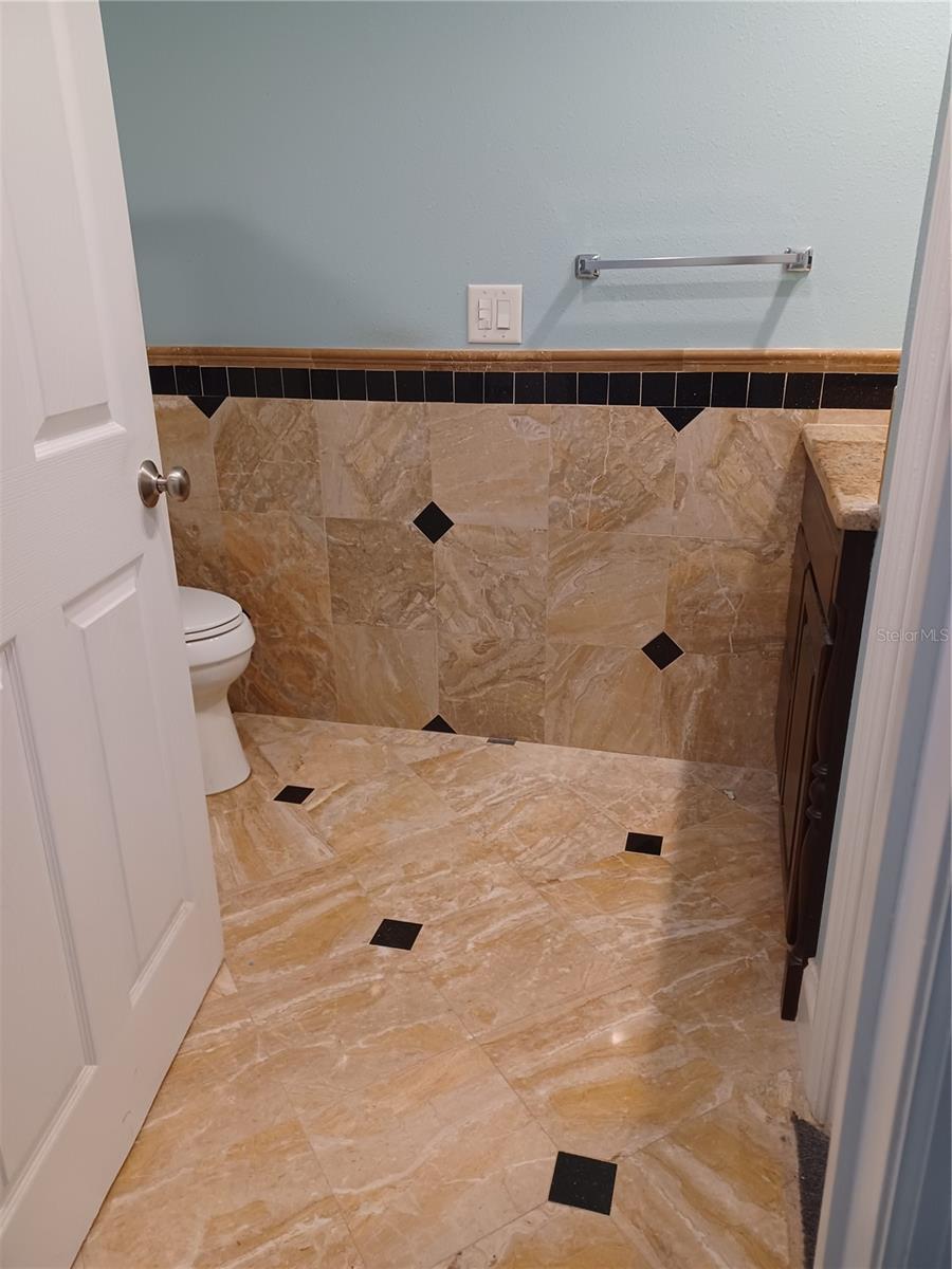 Image 13 of 26 For 4323 5th Street
