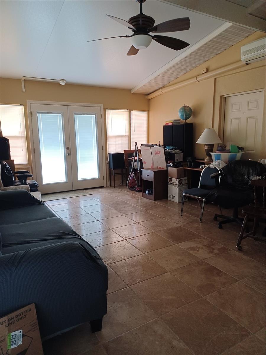 Image 17 of 26 For 4323 5th Street