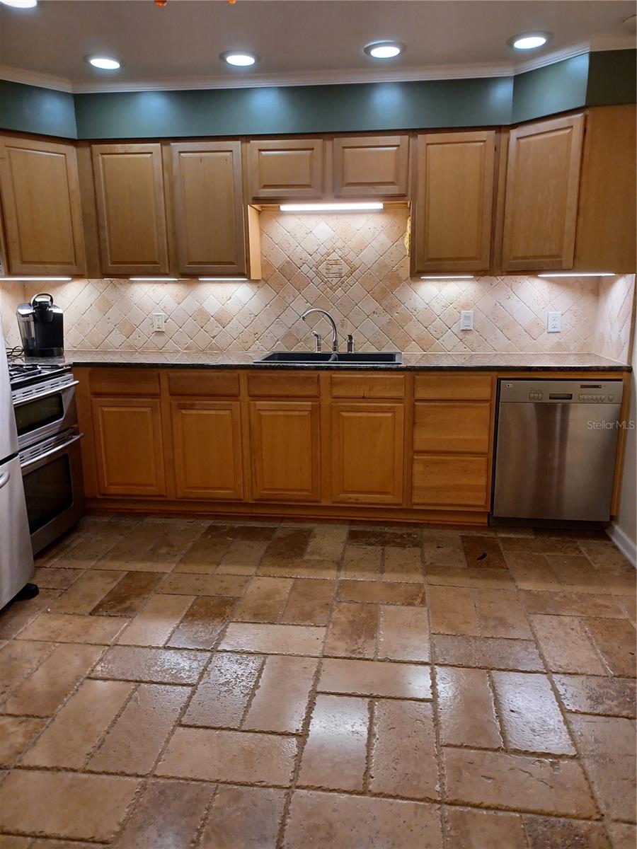 Image 6 of 26 For 4323 5th Street
