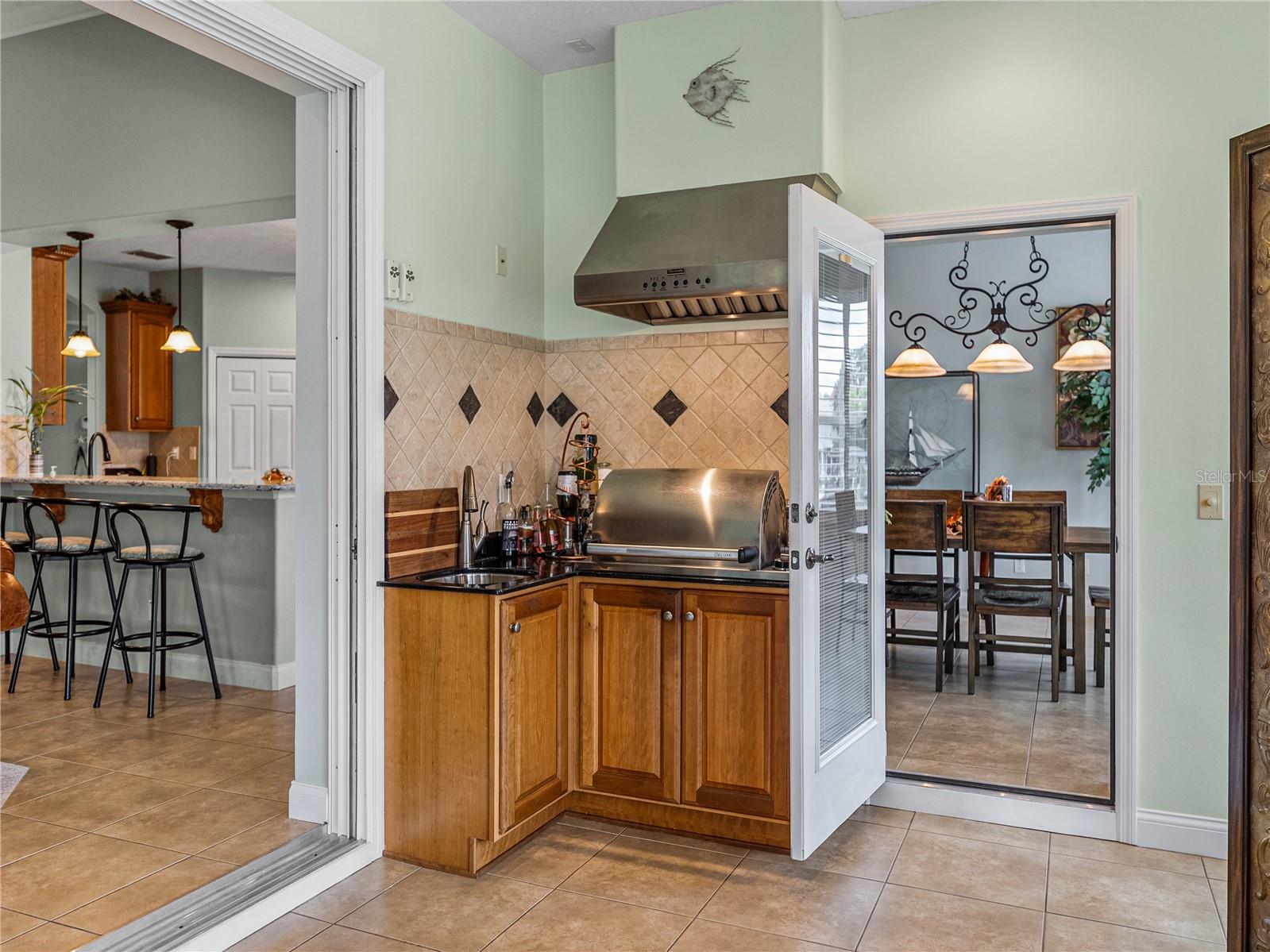 Listing photo id 20 for 11972 Riverhaven Drive