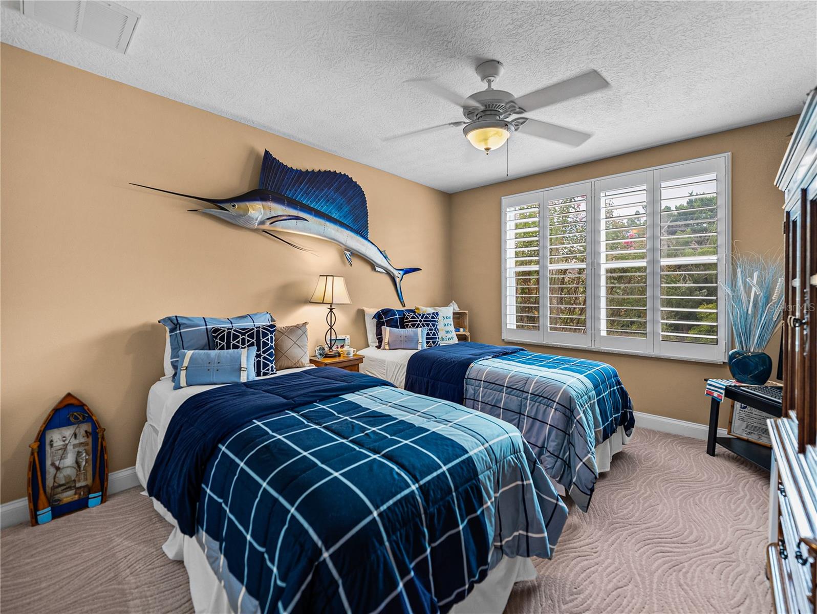 Listing photo id 24 for 11972 Riverhaven Drive