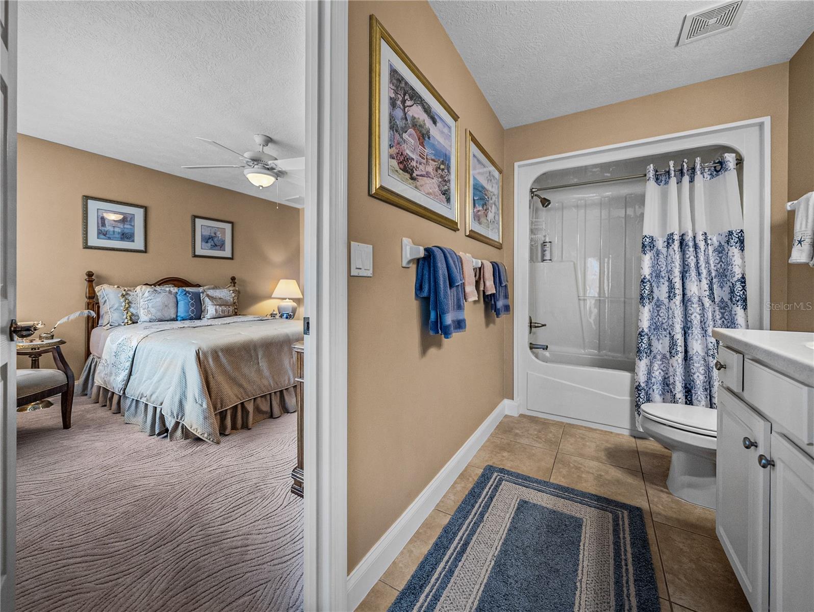 Listing photo id 33 for 11972 Riverhaven Drive