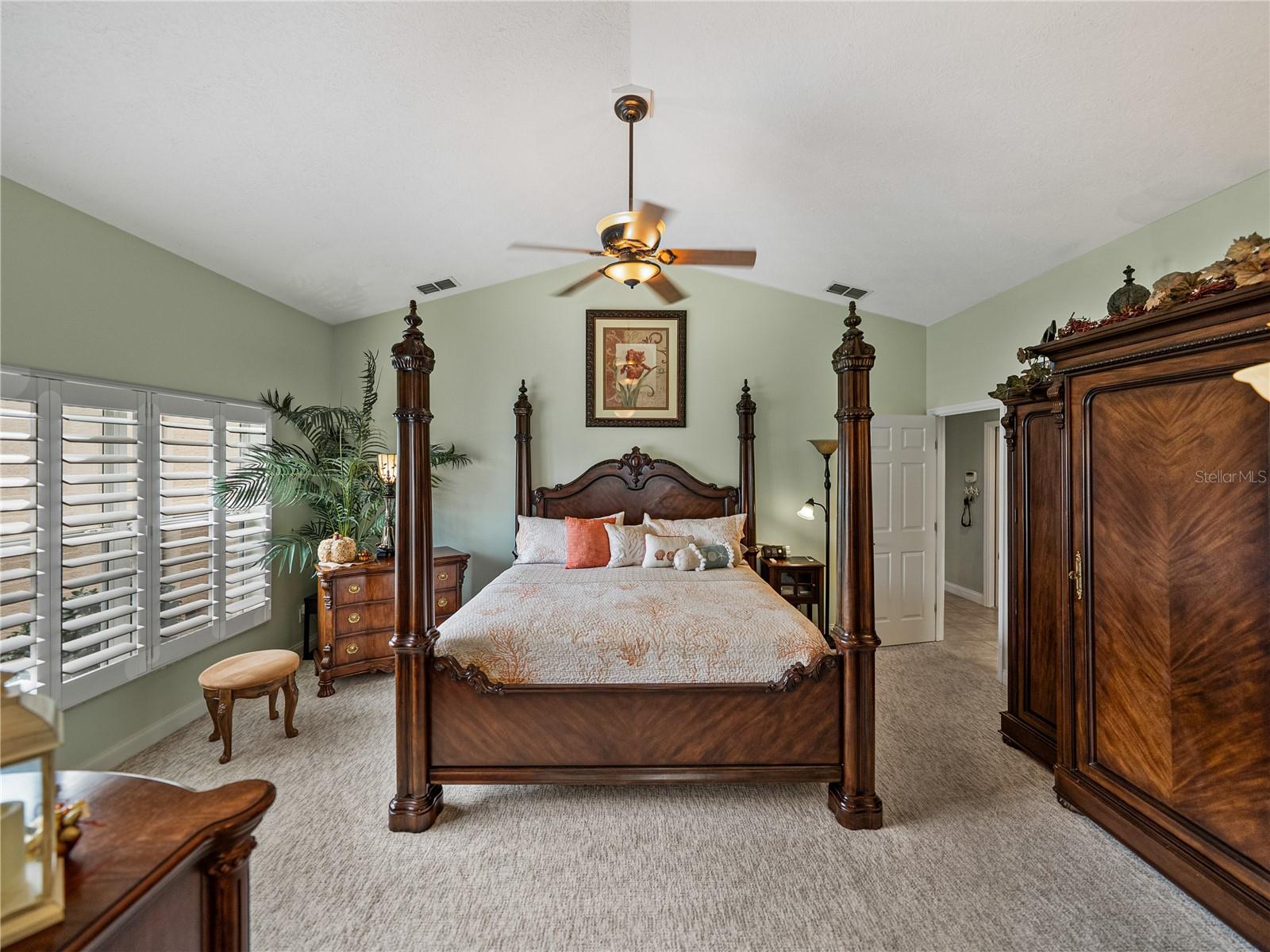 Listing photo id 37 for 11972 Riverhaven Drive