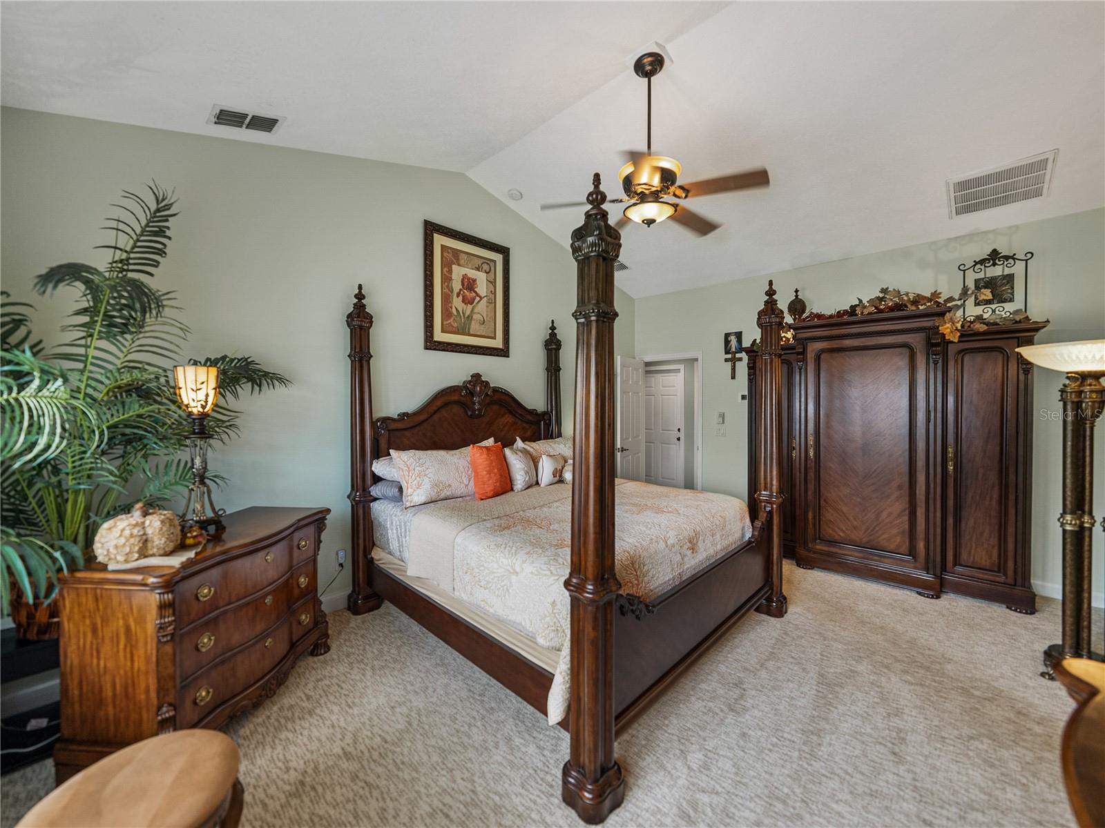 Listing photo id 38 for 11972 Riverhaven Drive