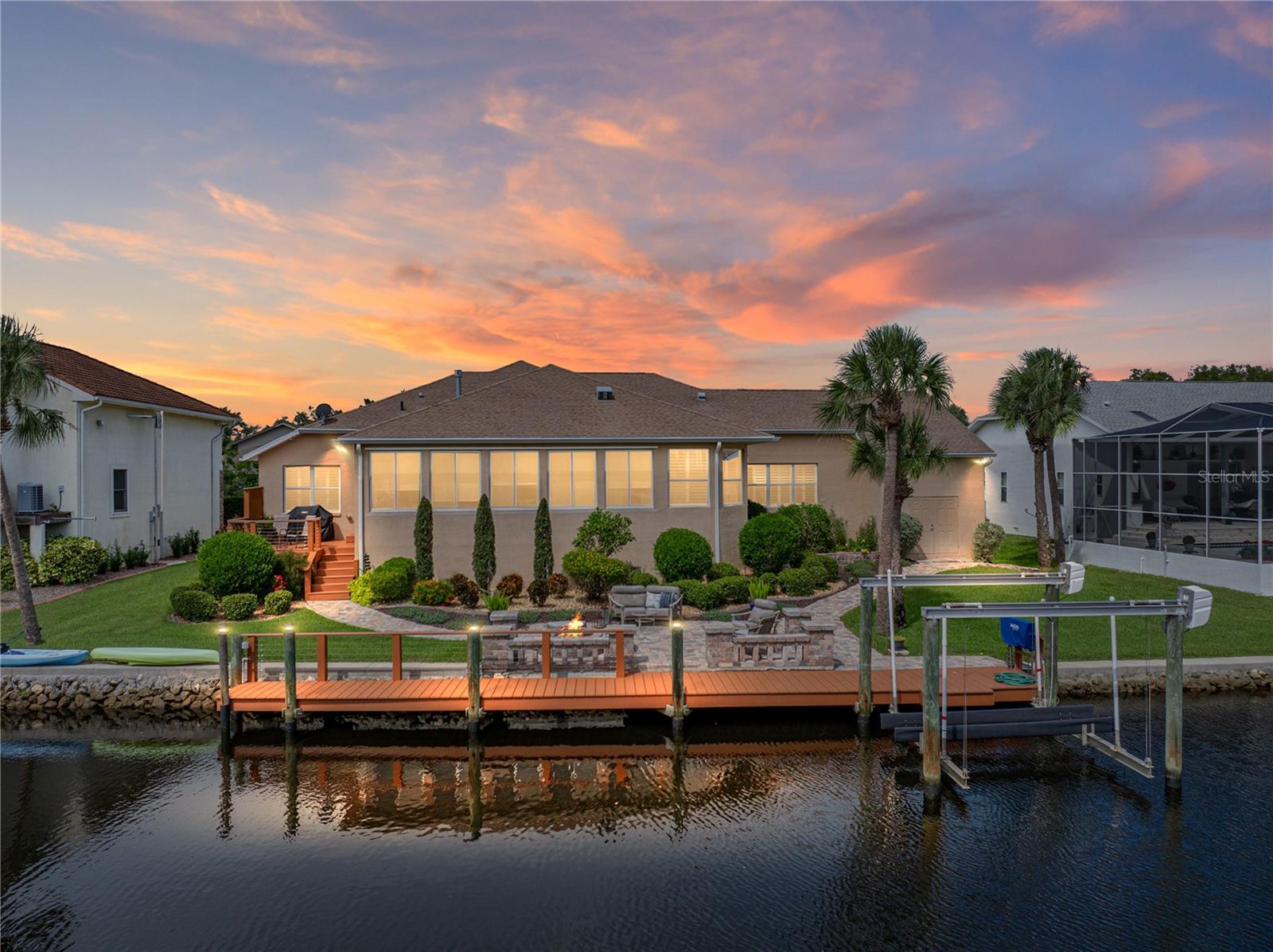 Listing photo id 53 for 11972 Riverhaven Drive