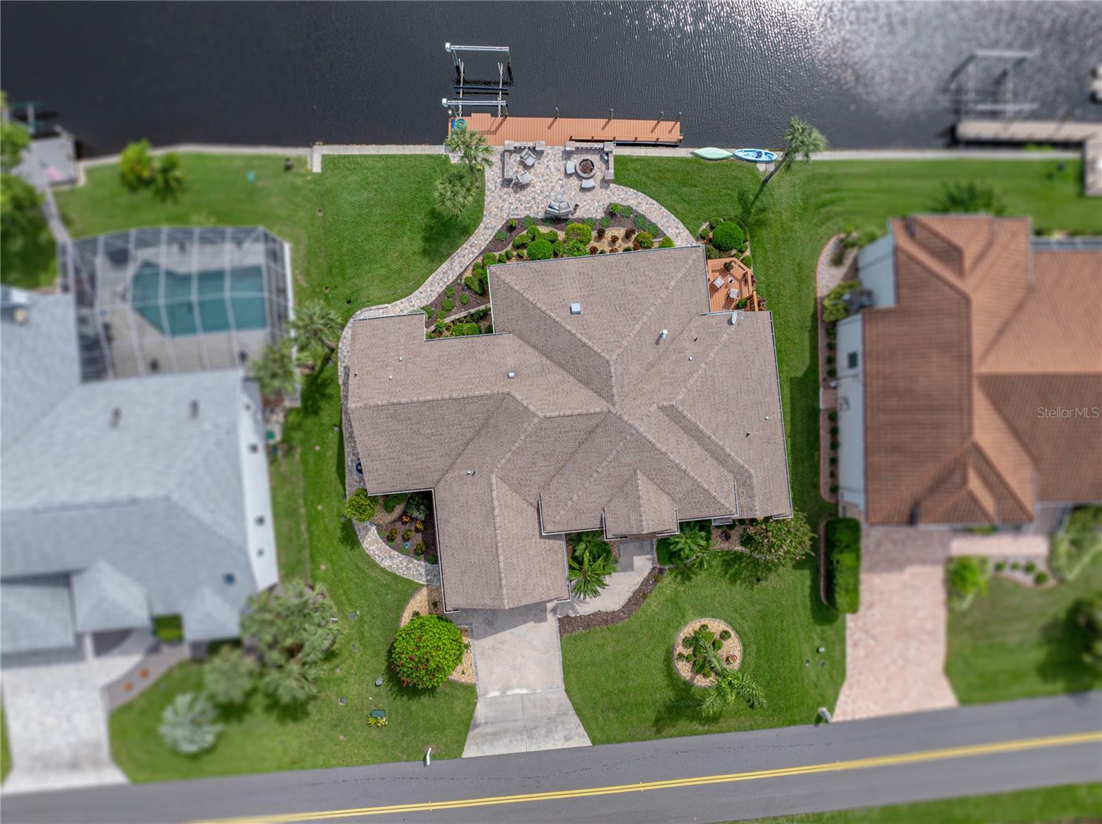 Listing photo id 71 for 11972 Riverhaven Drive
