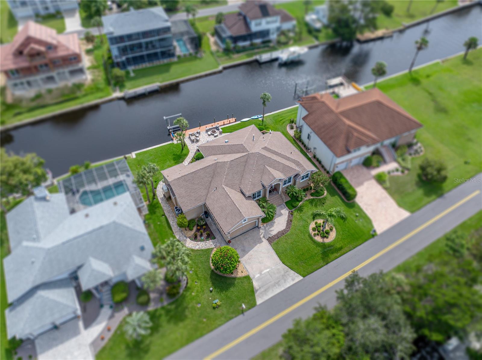 Listing photo id 72 for 11972 Riverhaven Drive