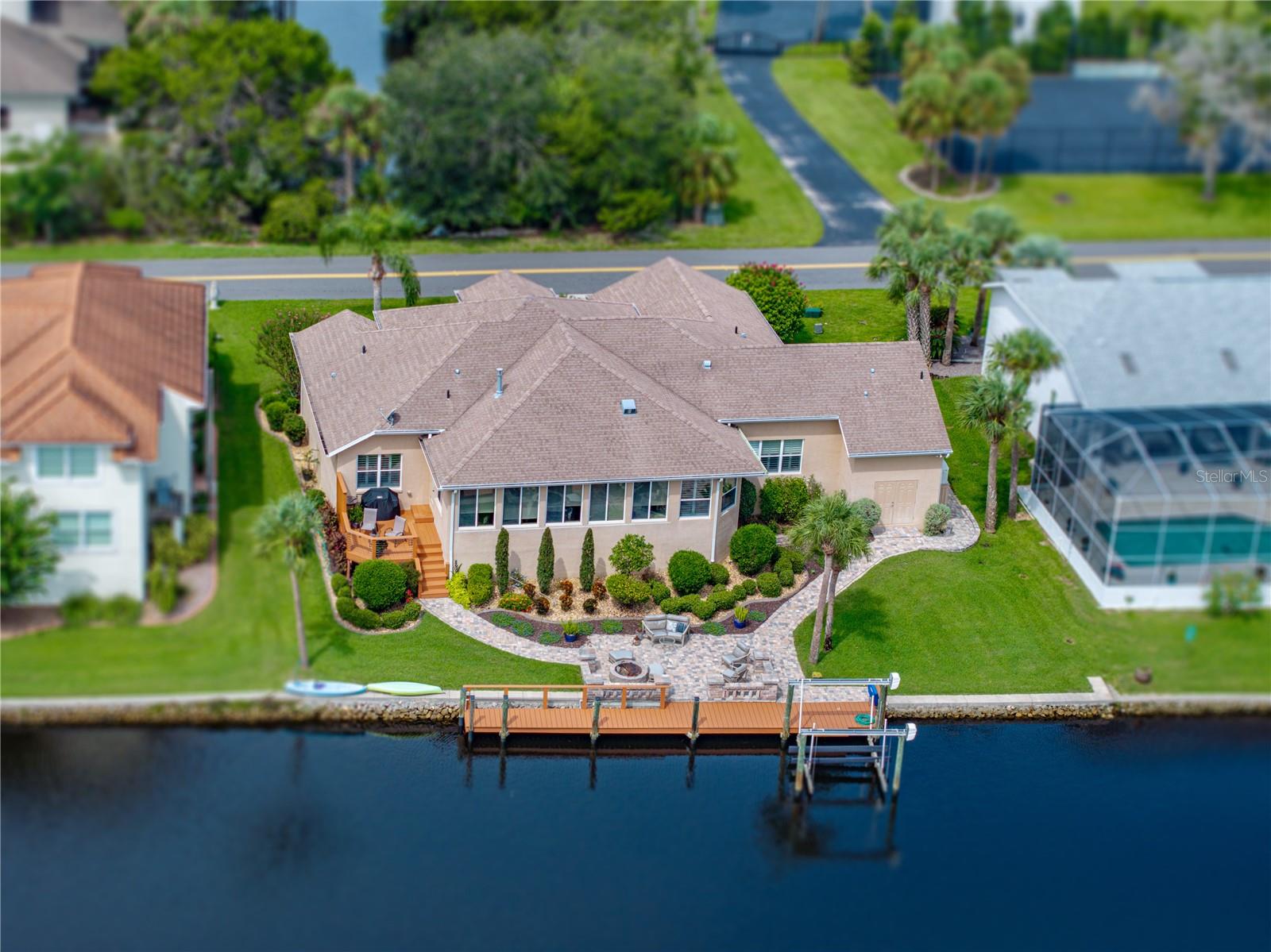 Listing photo id 73 for 11972 Riverhaven Drive