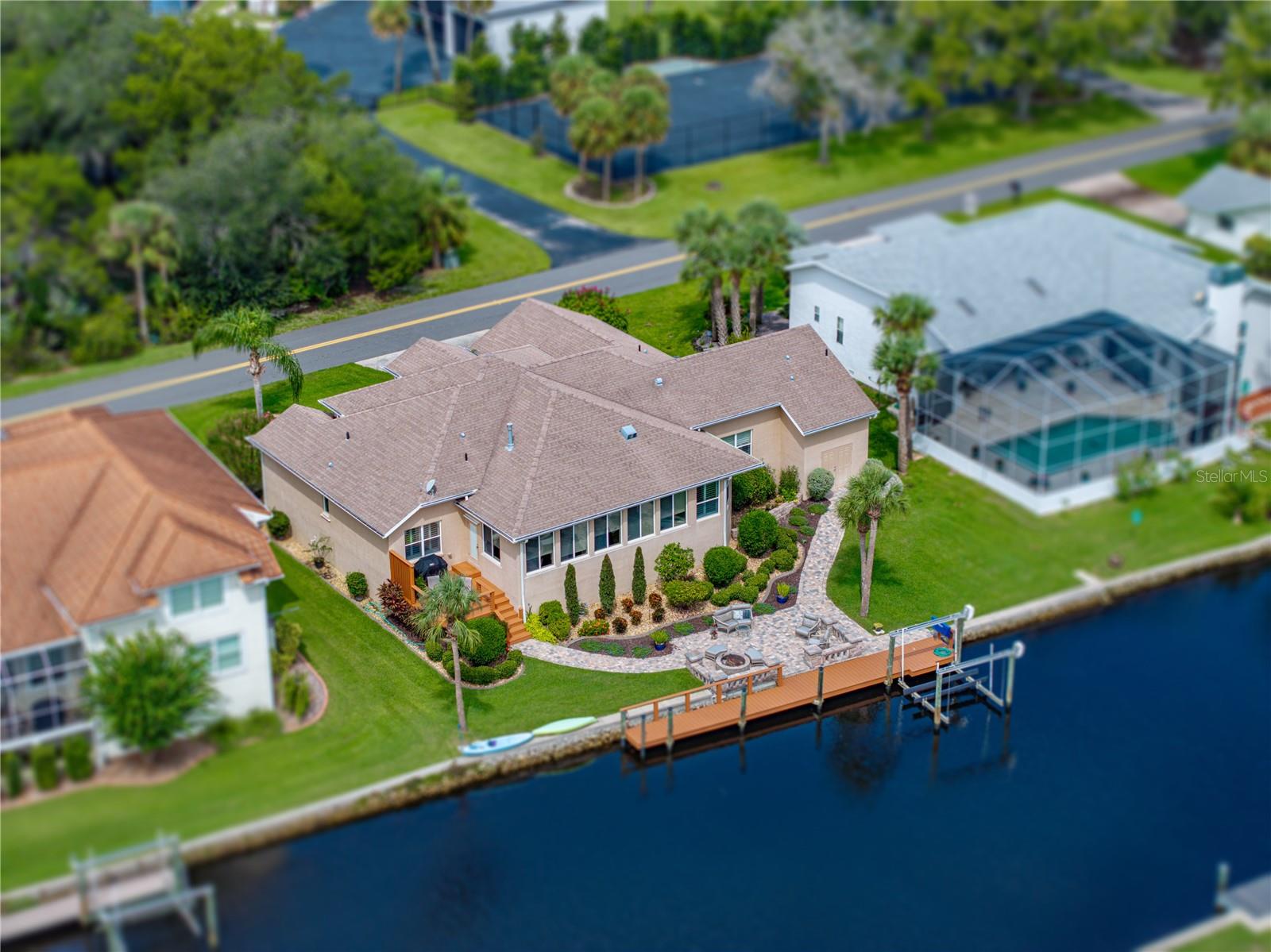 Listing photo id 74 for 11972 Riverhaven Drive