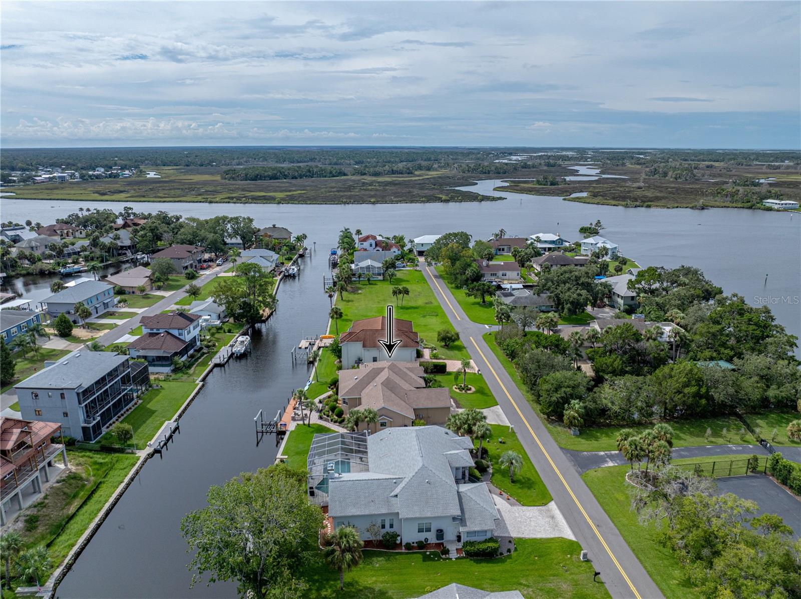 Listing photo id 77 for 11972 Riverhaven Drive
