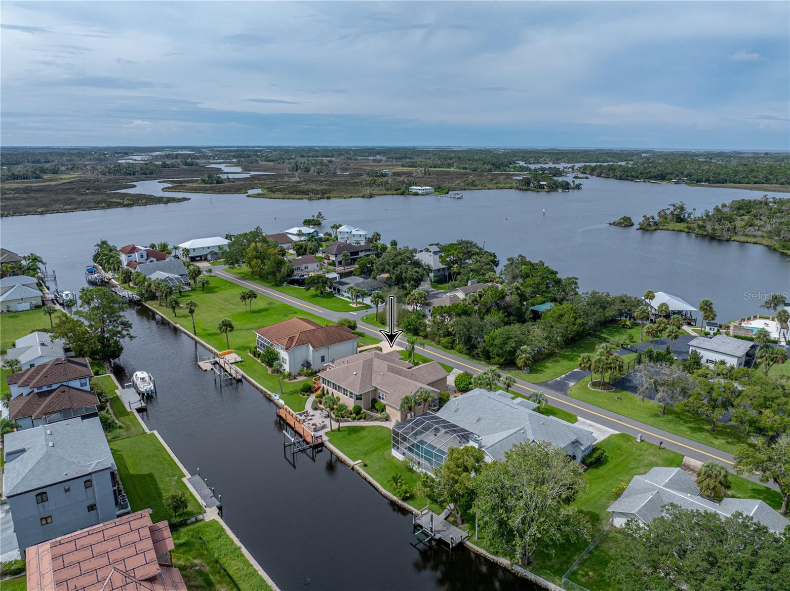 Listing photo id 78 for 11972 Riverhaven Drive