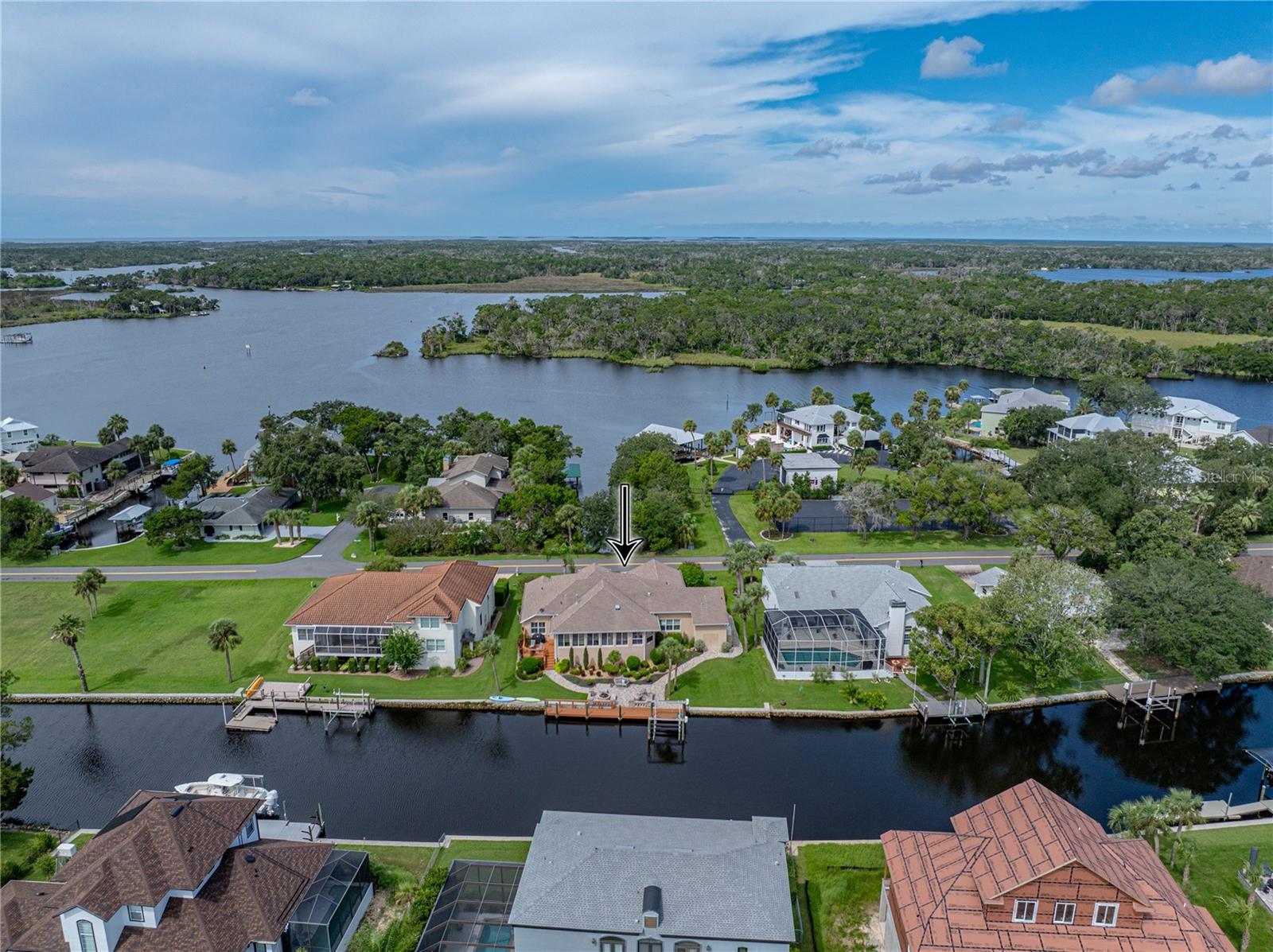 Listing photo id 79 for 11972 Riverhaven Drive