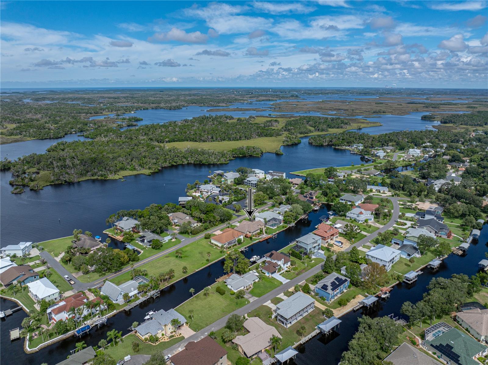 Listing photo id 82 for 11972 Riverhaven Drive