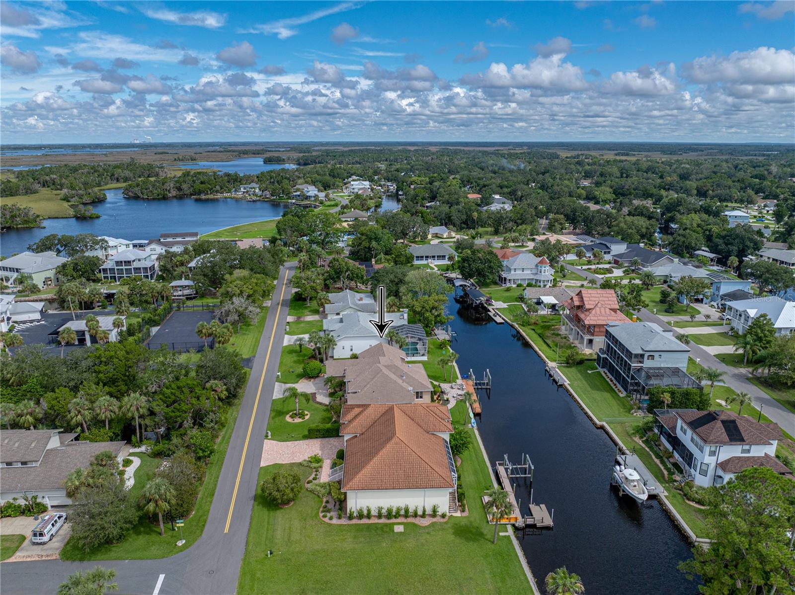Listing photo id 83 for 11972 Riverhaven Drive