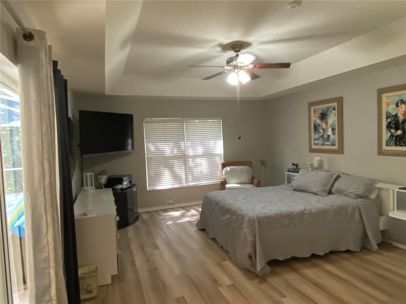 Image 10 of 39 For 5542 Avenue Du Soleil