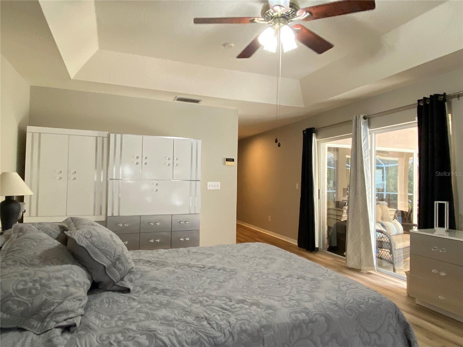 Image 11 of 39 For 5542 Avenue Du Soleil