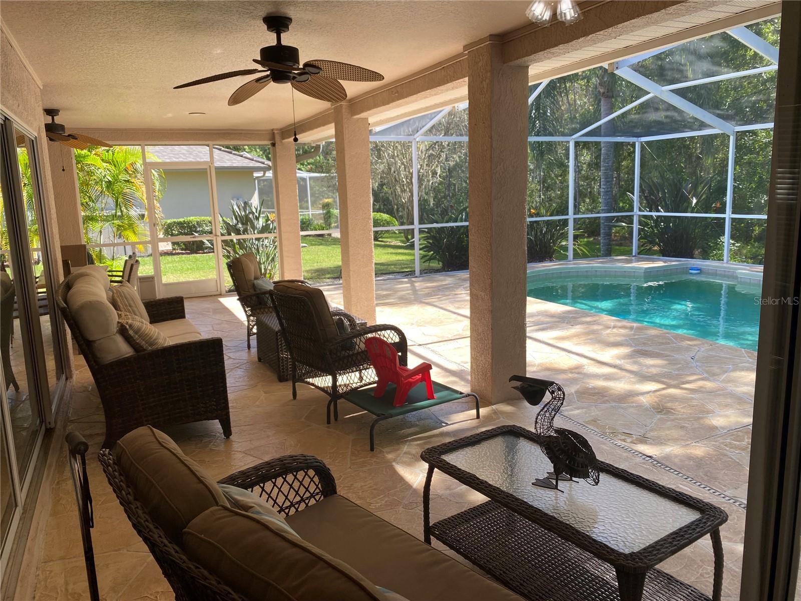 Image 24 of 39 For 5542 Avenue Du Soleil