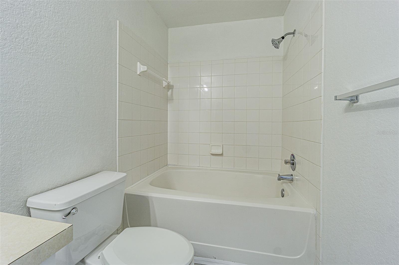 Image 23 of 27 For 18001 Richmond Place Drive 733