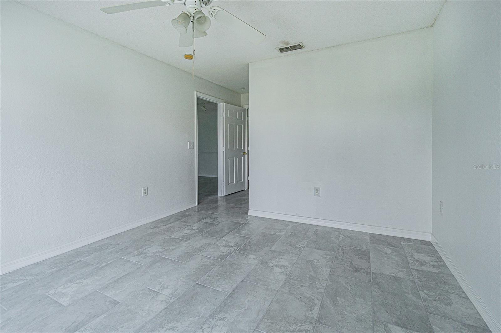 Image 27 of 27 For 18001 Richmond Place Drive 733