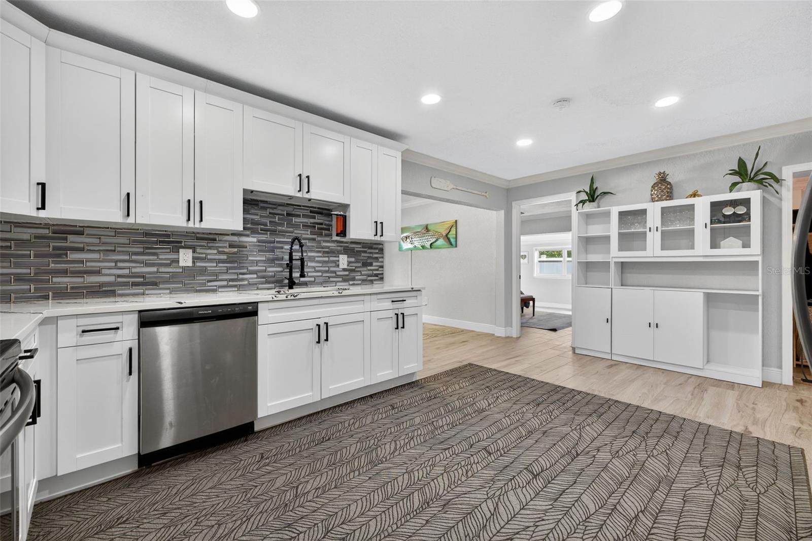 Image 11 of 36 For 8640 Gardenia Drive