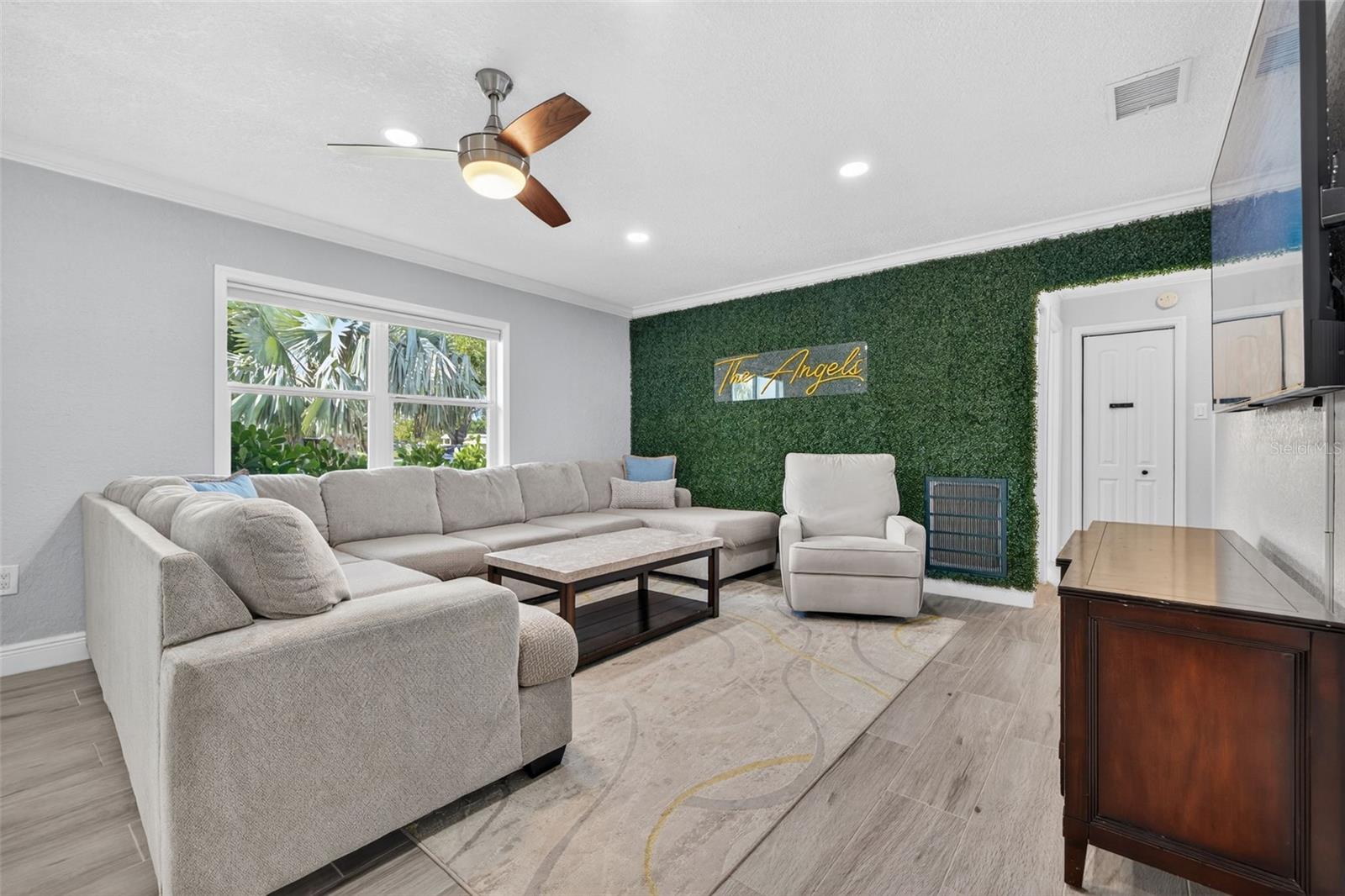 Image 4 of 36 For 8640 Gardenia Drive