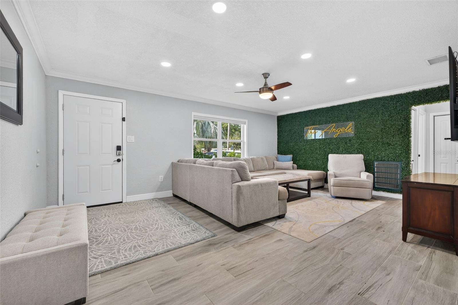 Image 5 of 36 For 8640 Gardenia Drive