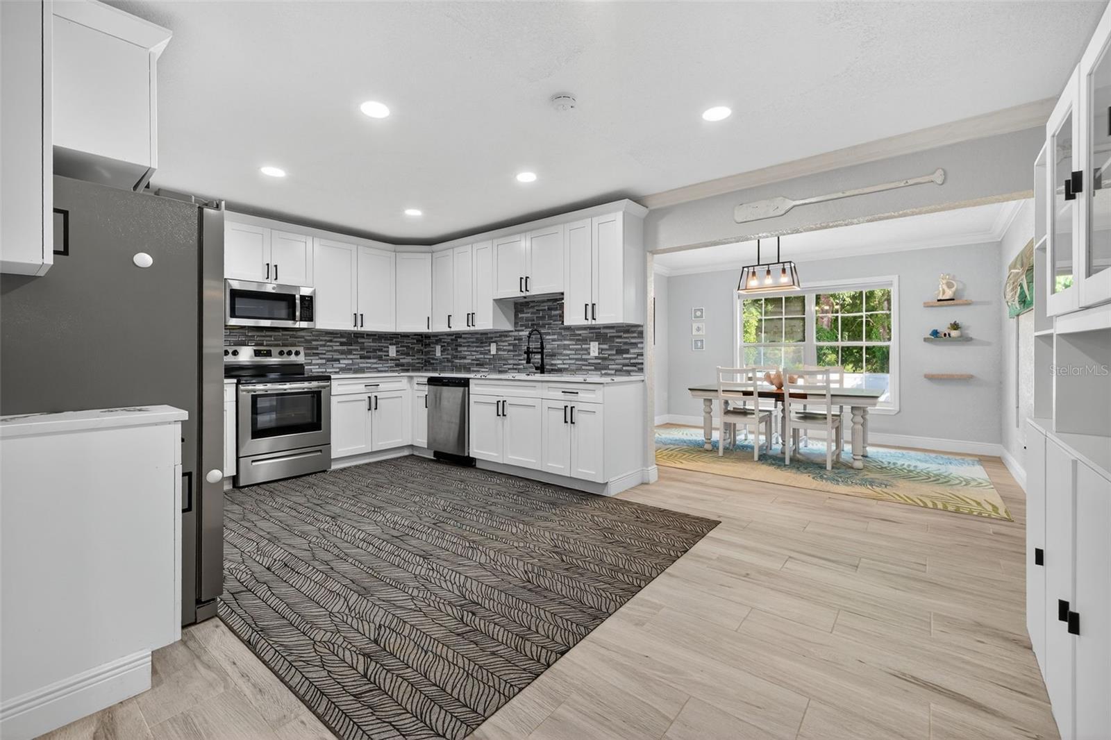 Image 7 of 36 For 8640 Gardenia Drive