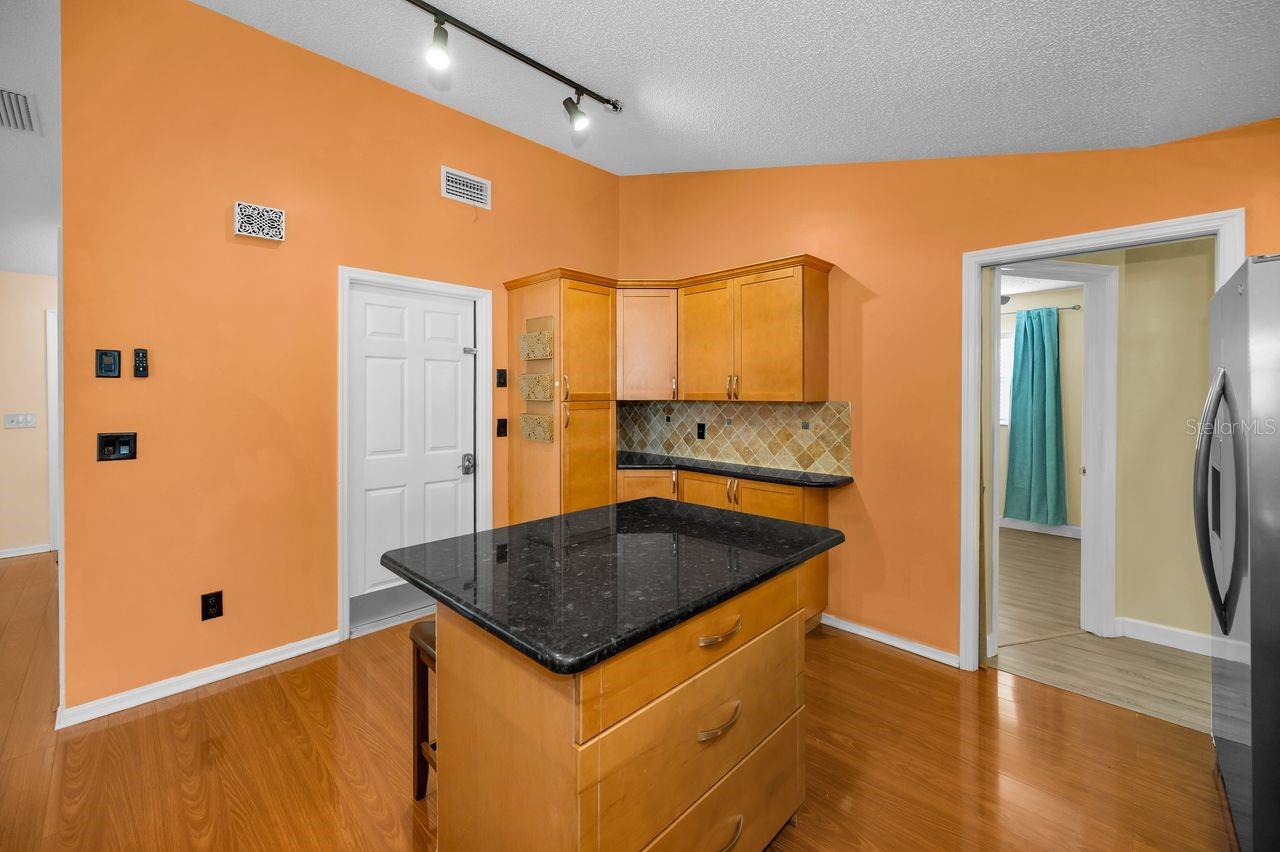 Image 21 of 48 For 8840 Magnolia Place