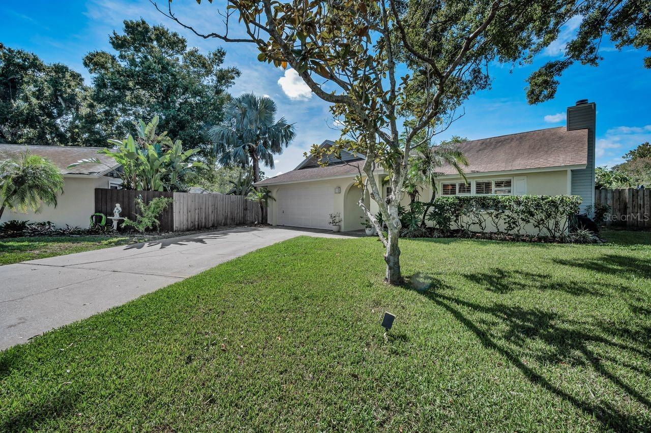 Image 4 of 48 For 8840 Magnolia Place
