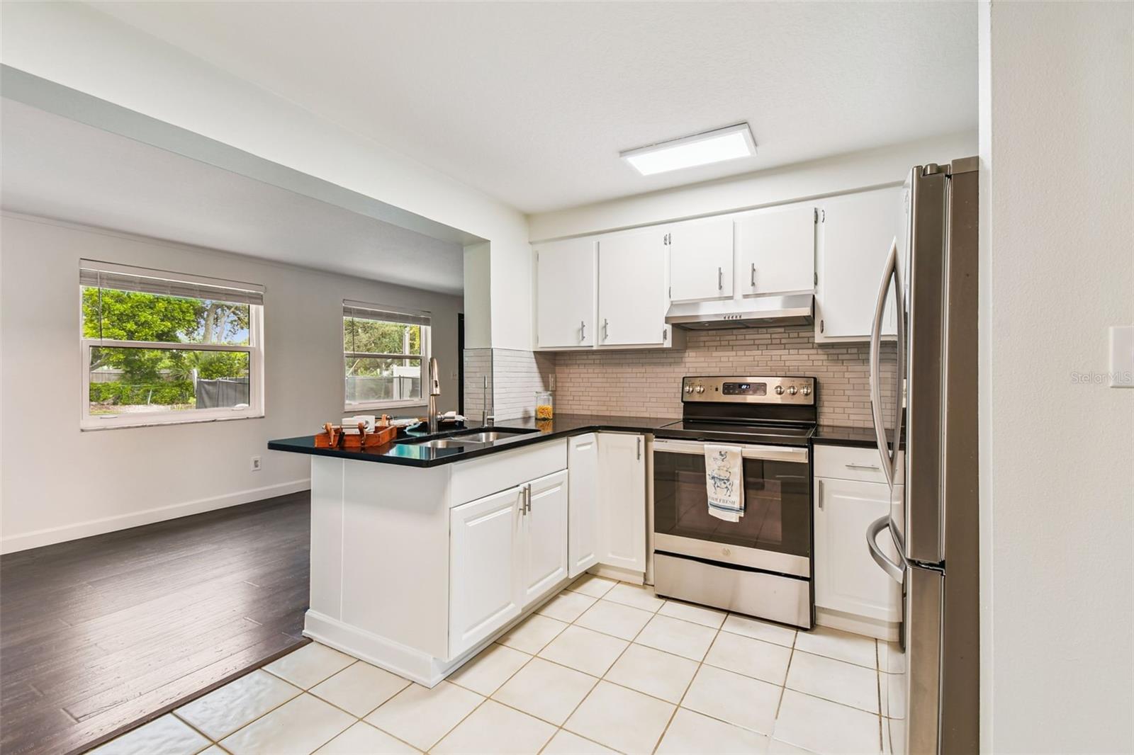 Image 15 of 42 For 8318 118th Street