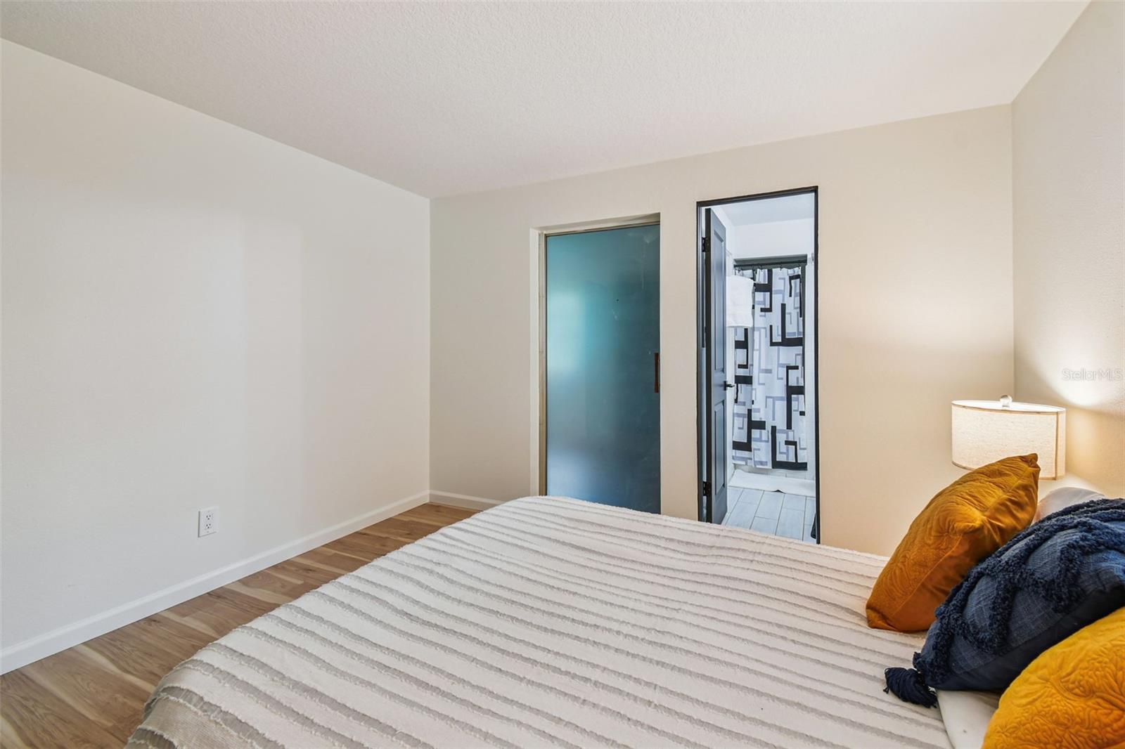 Image 21 of 42 For 8318 118th Street