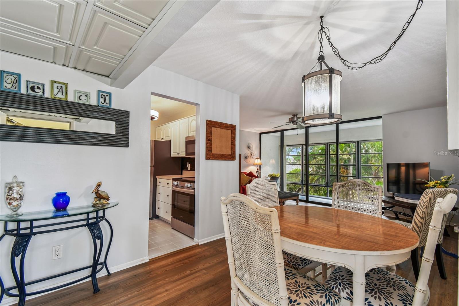 Image 3 of 30 For 12300 Vonn Rd  2205