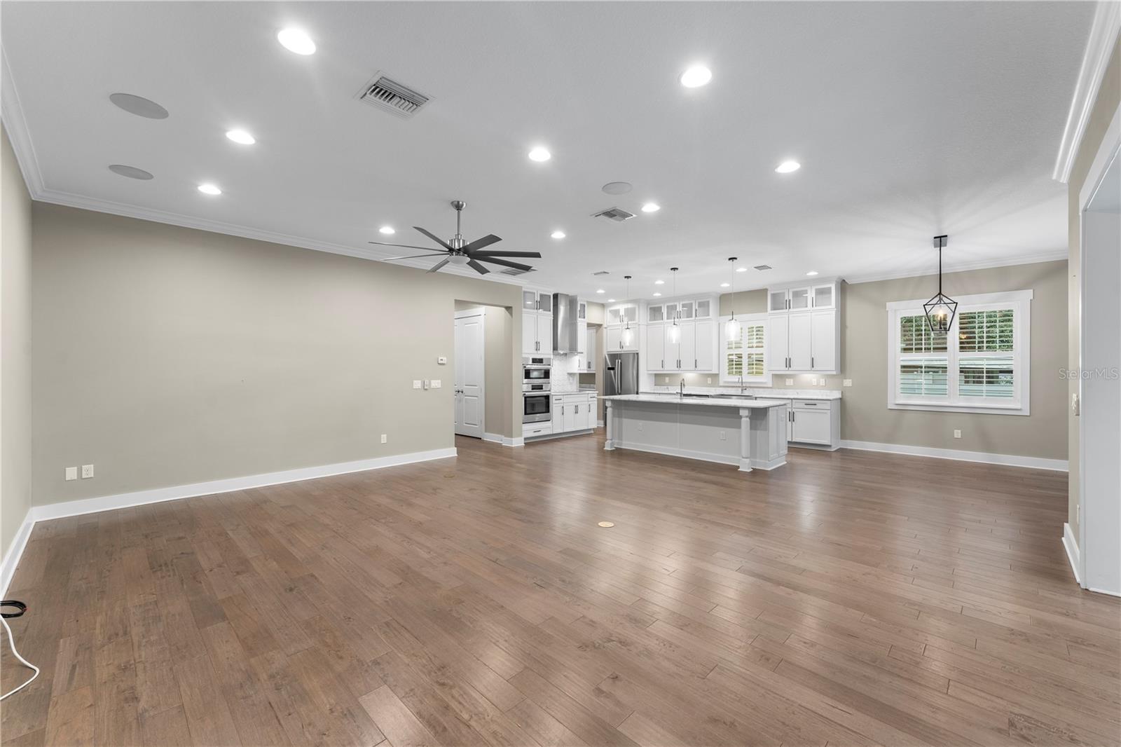 Image 19 of 65 For 3611 Royal Palm Circle