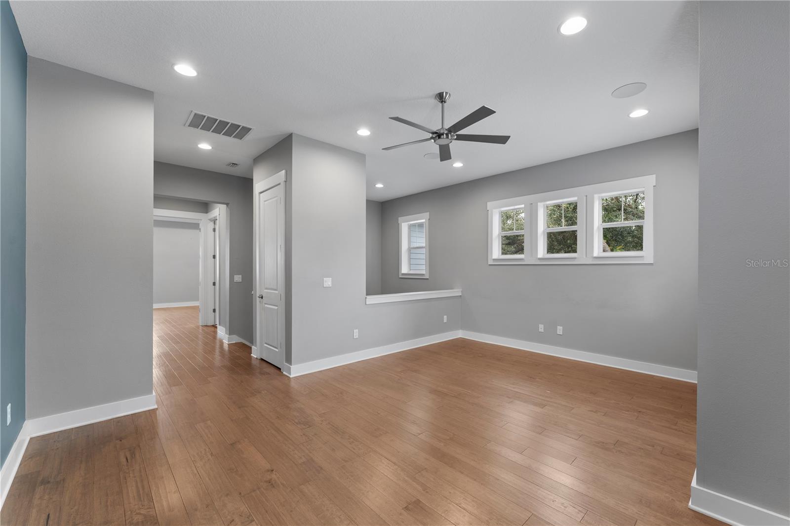 Image 21 of 65 For 3611 Royal Palm Circle