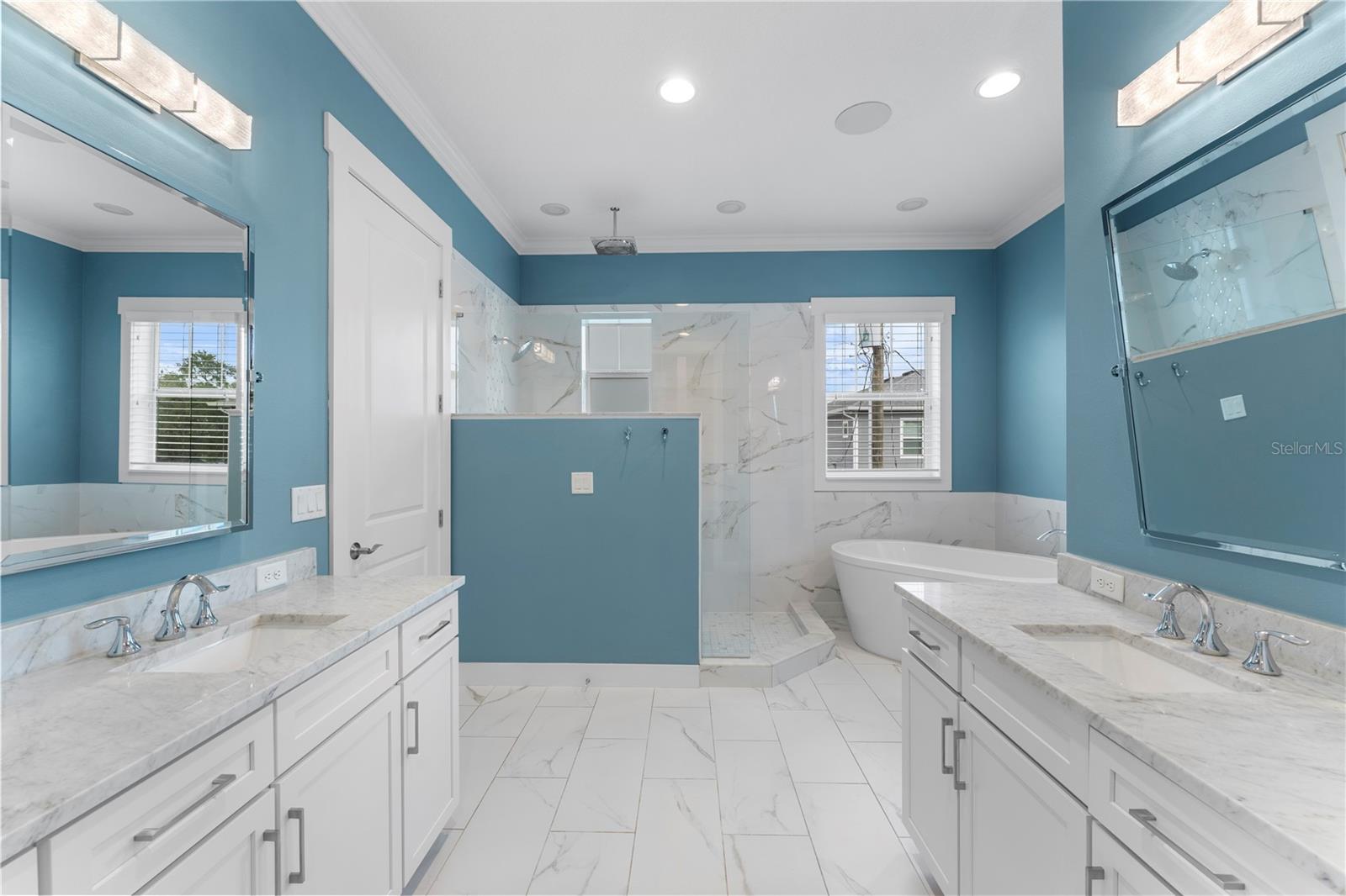 Image 29 of 65 For 3611 Royal Palm Circle