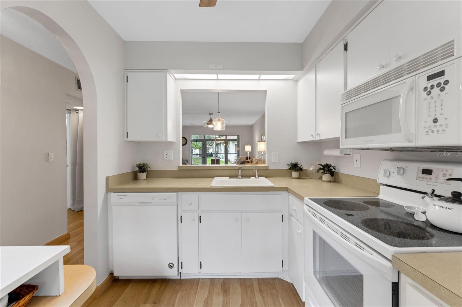 Image 12 of 77 For 3140 Highlands Boulevard F