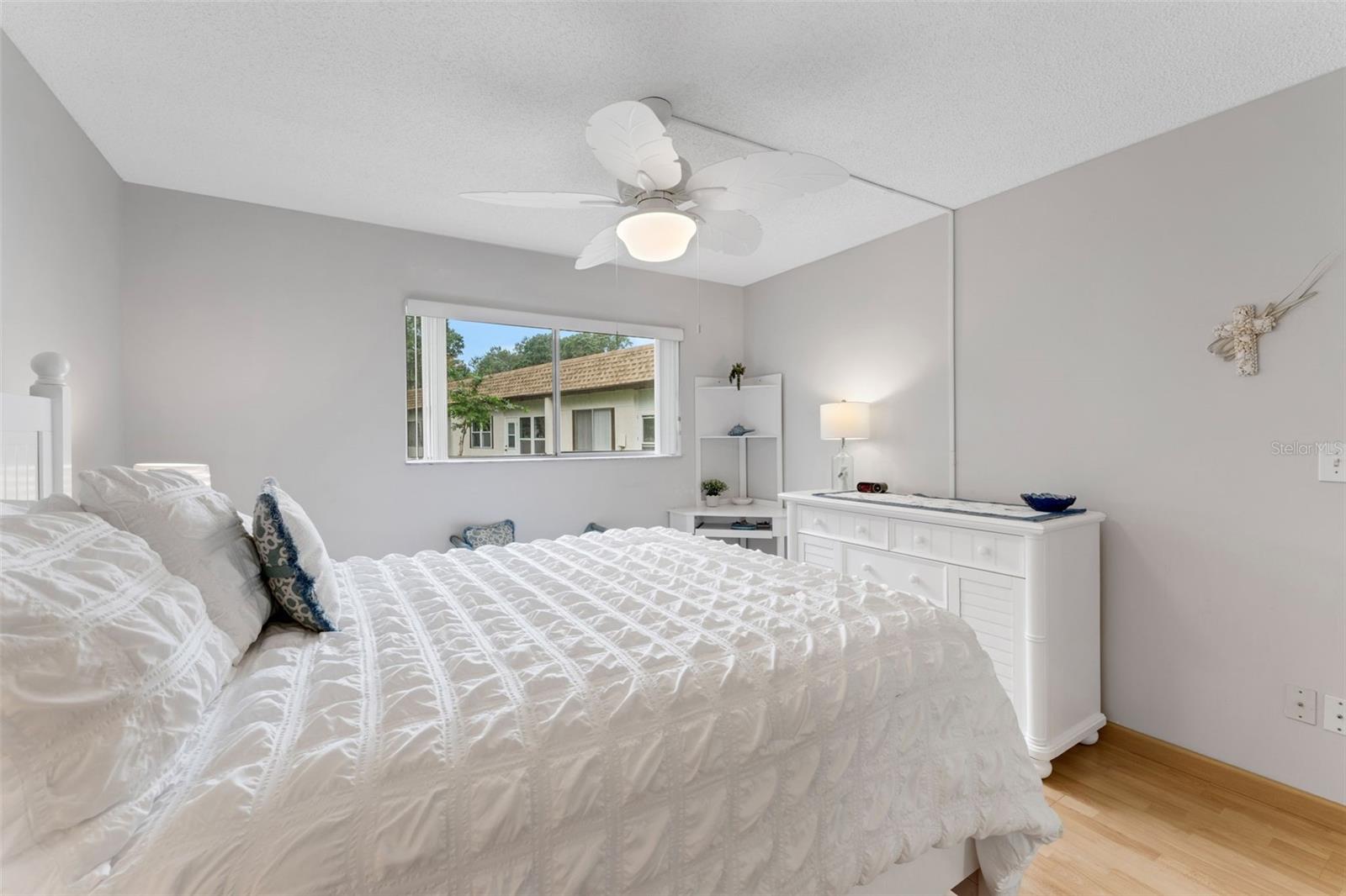 Image 15 of 77 For 3140 Highlands Boulevard F