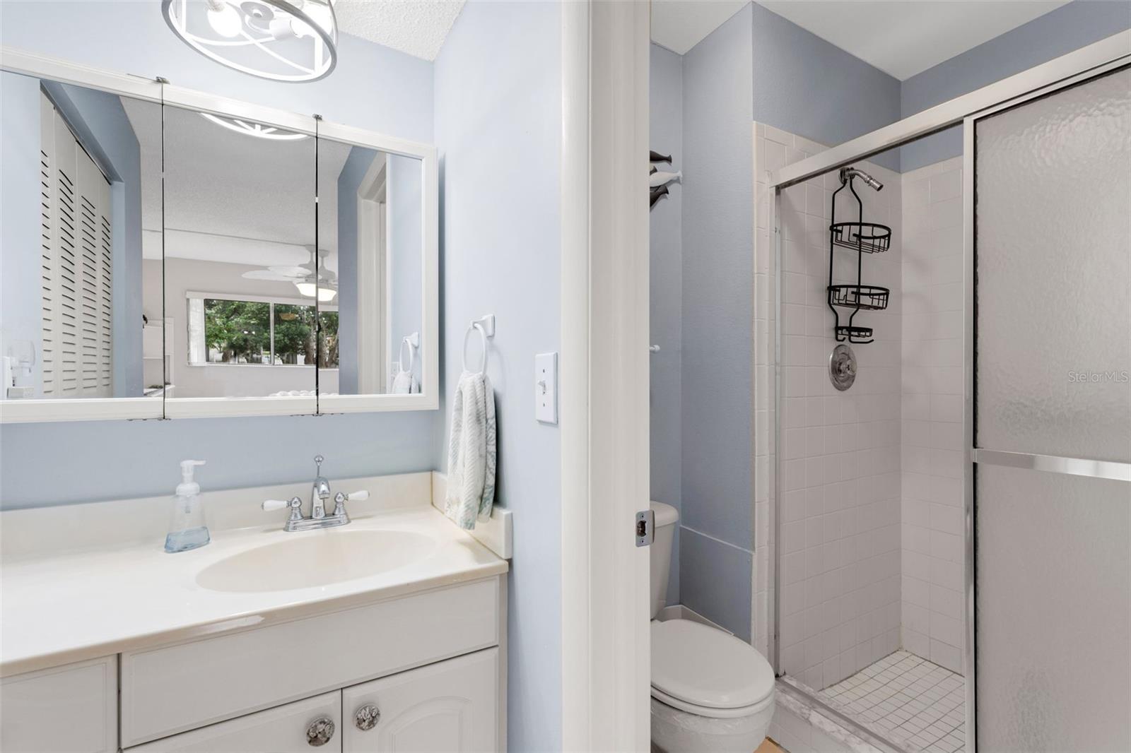 Image 19 of 77 For 3140 Highlands Boulevard F