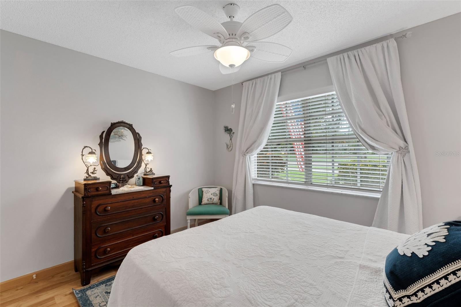 Image 23 of 77 For 3140 Highlands Boulevard F