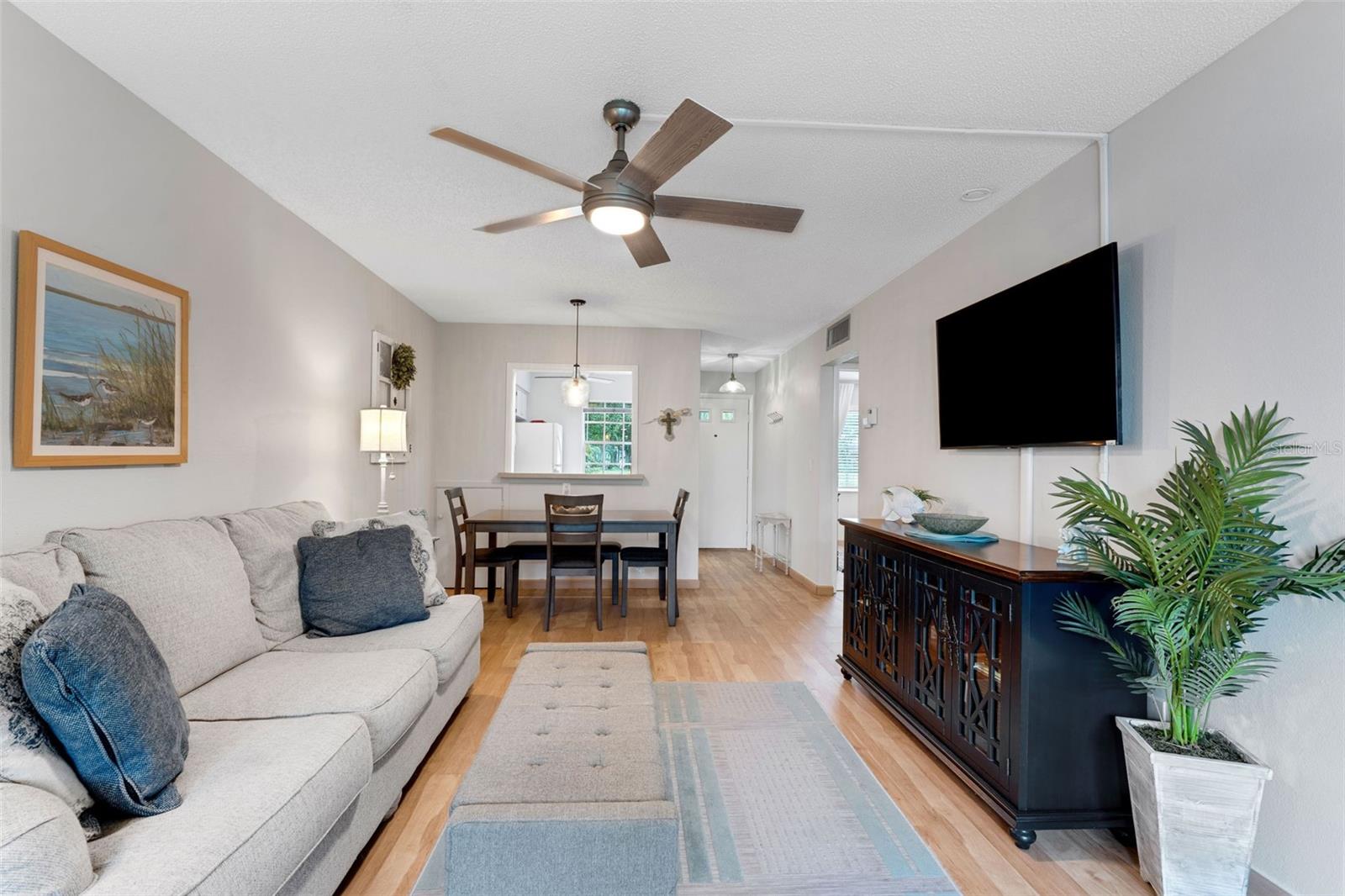 Image 6 of 77 For 3140 Highlands Boulevard F